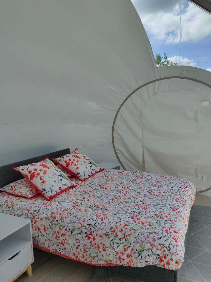 Cele Bulles Etoilees Hotel Brengues Buitenkant foto